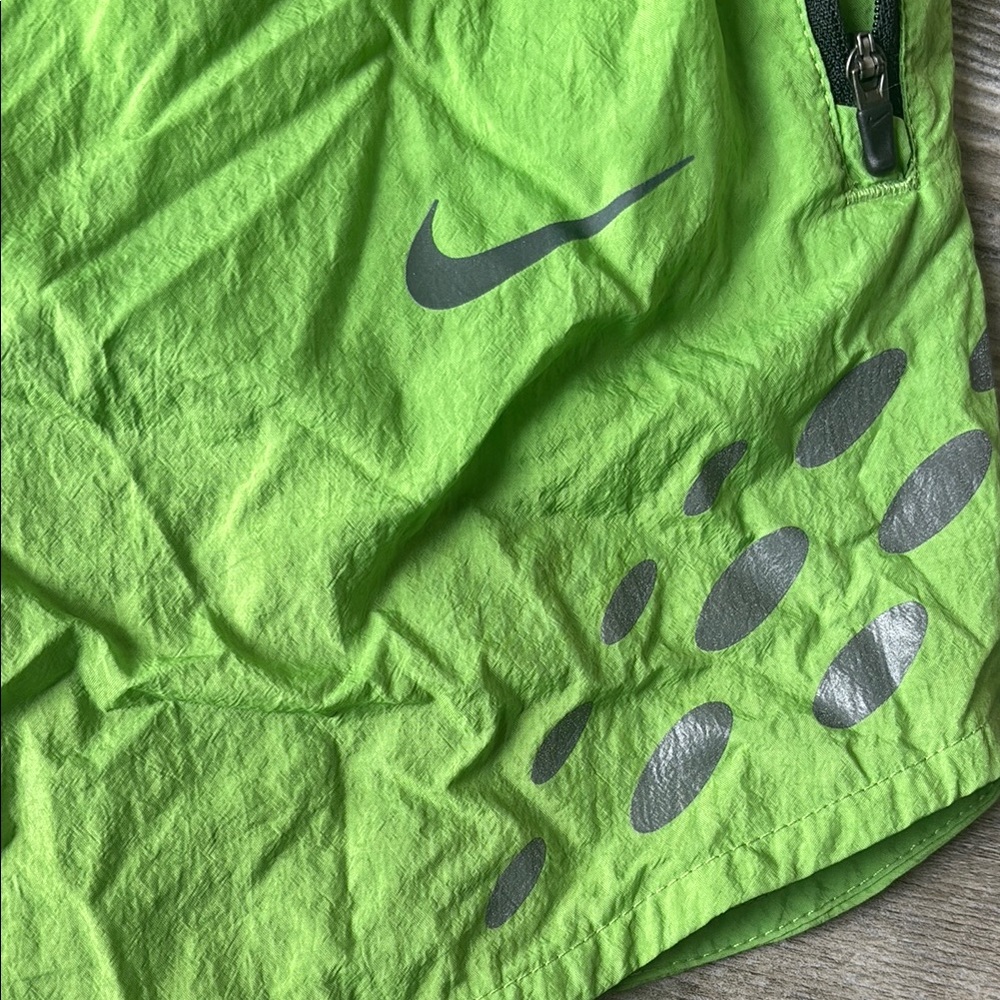 Nike Green and Black Athletic Shorts - Picture 3 of 8